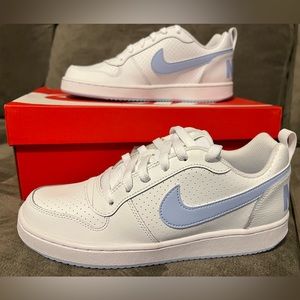 Nike Court Borough Low - 6.5 Y or women 8